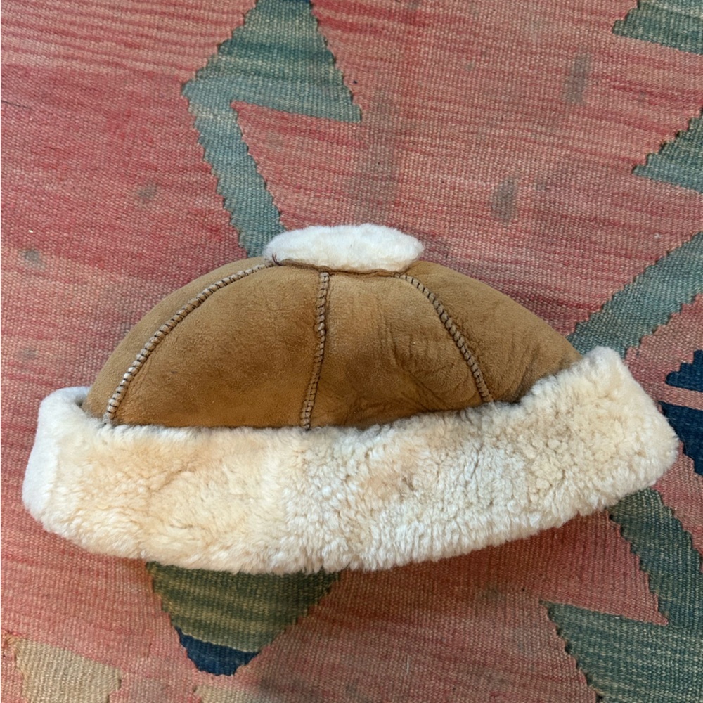 Vintage genuine sheep’s shearling winter hat (fits about 56cm head)